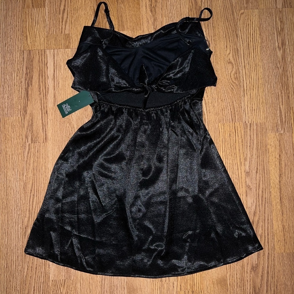 Dress - Picture 2 of 4